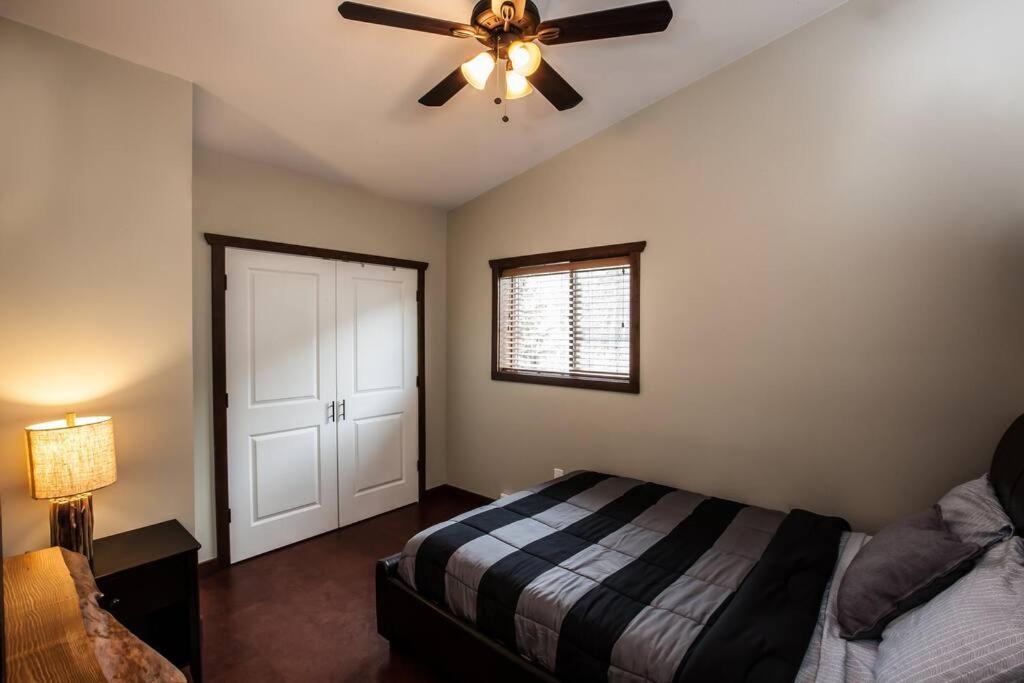 The Best 2 Bedrooms Suite In Revelstoke! Kültér fotó
