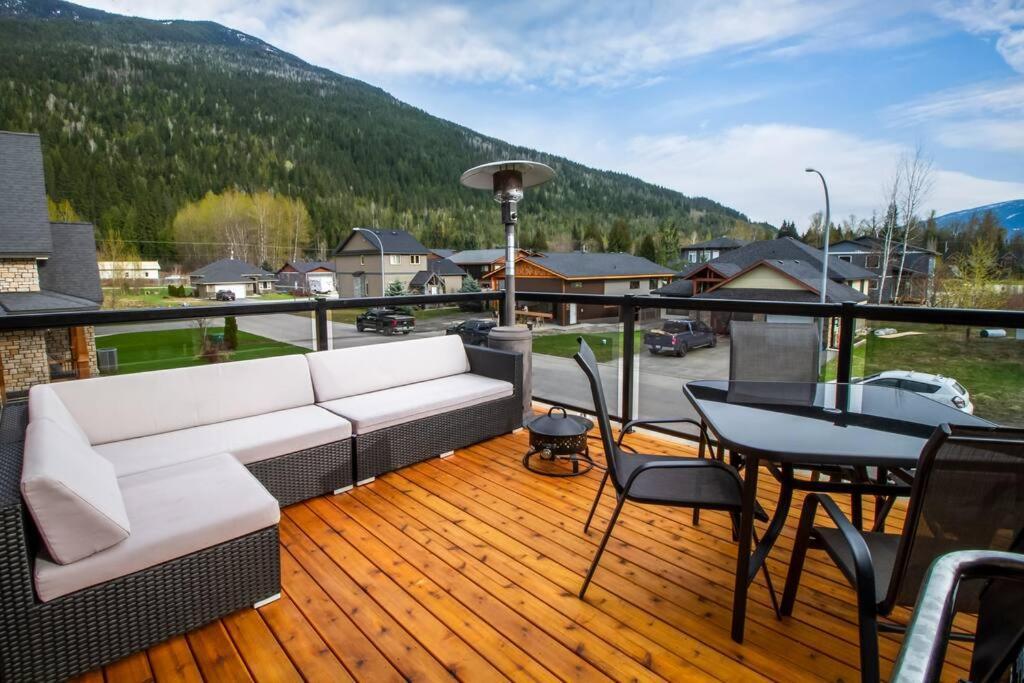 The Best 2 Bedrooms Suite In Revelstoke! Kültér fotó