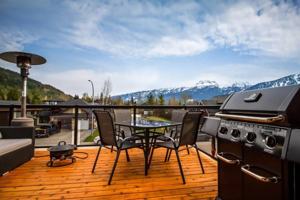 The Best 2 Bedrooms Suite In Revelstoke! Kültér fotó